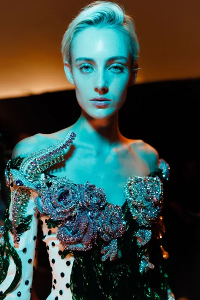 Look 28
